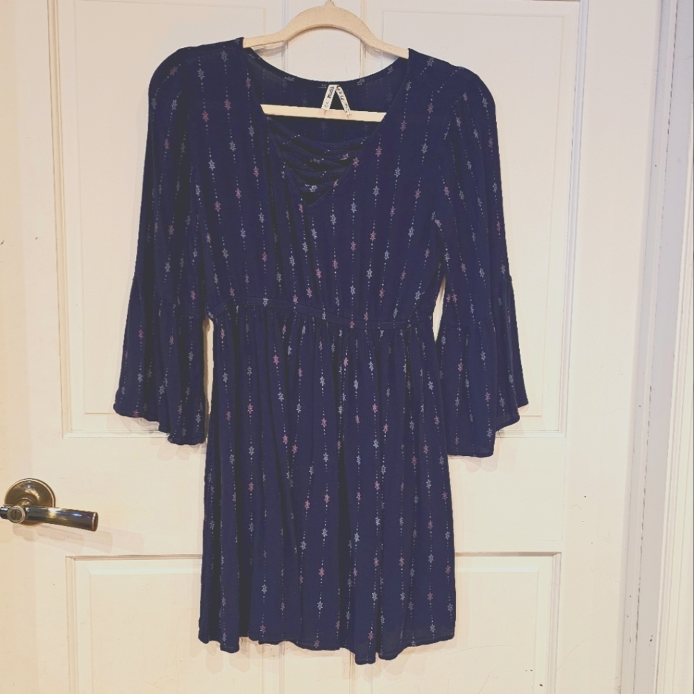 Cute little Mudd dress with flutter sleeves